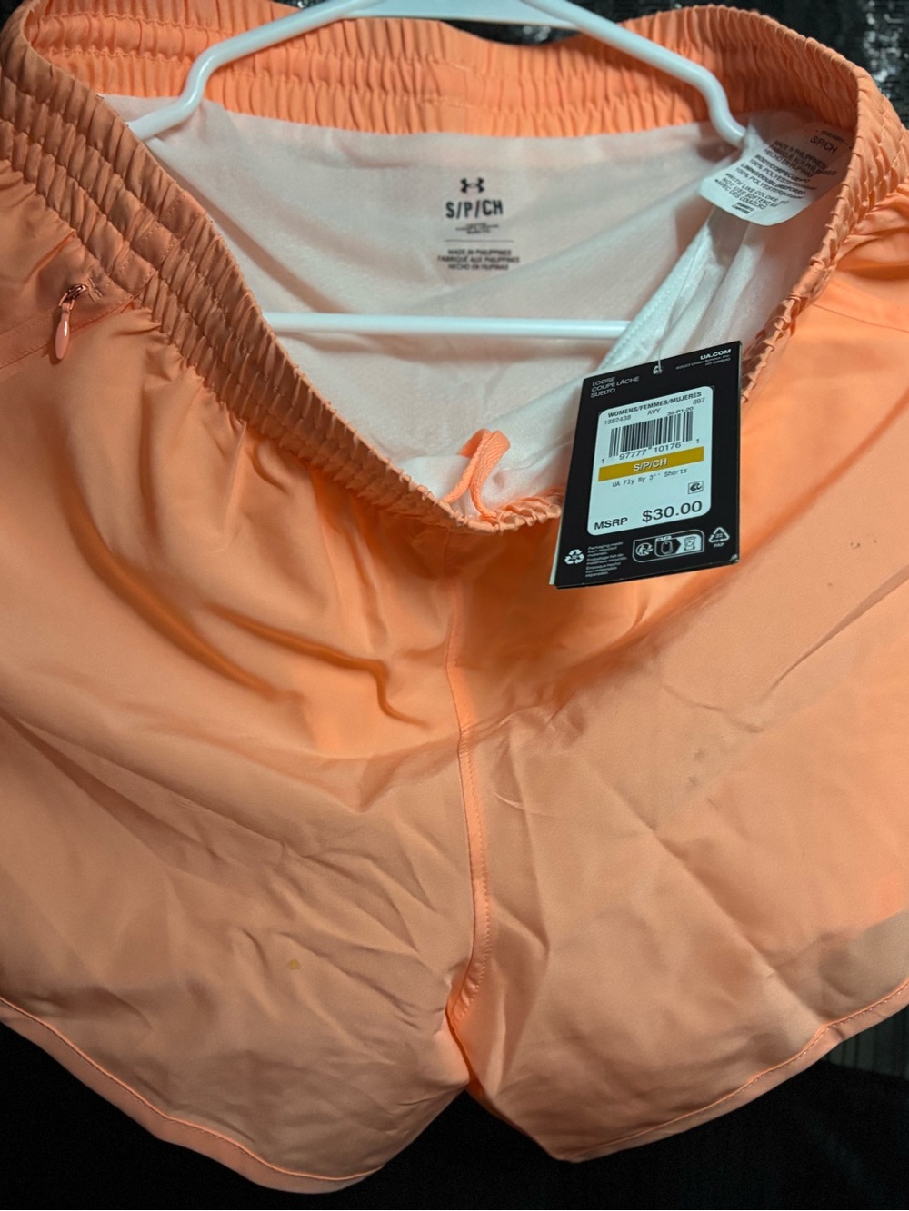 BRAND NEW w/tags Under Armour Peach/Coral Athletic Shorts - Women's size small
